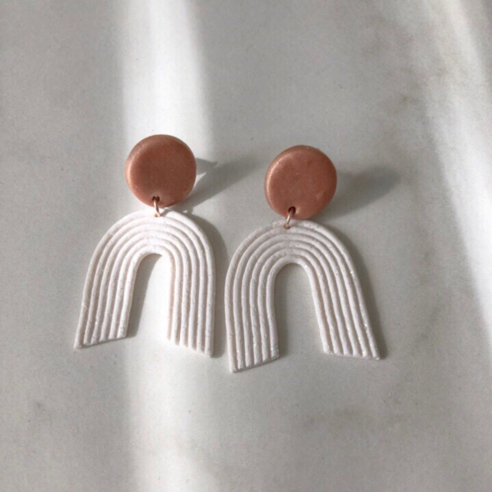✦ Boho rainbow handmade polymer clay earrings ✦ - Picture 2 of 3